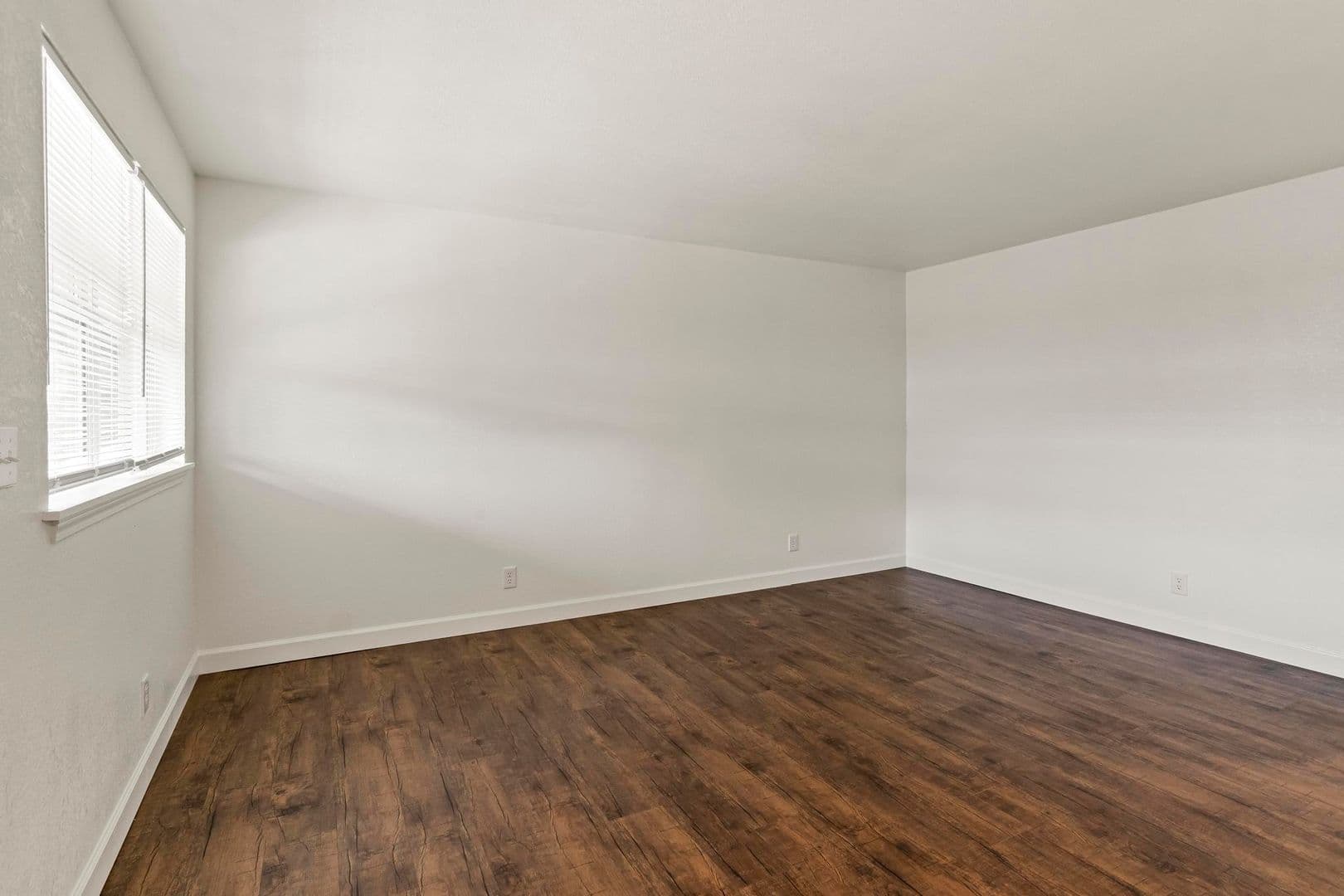 Collinsville Apartment: 1003 S Morrison Ave