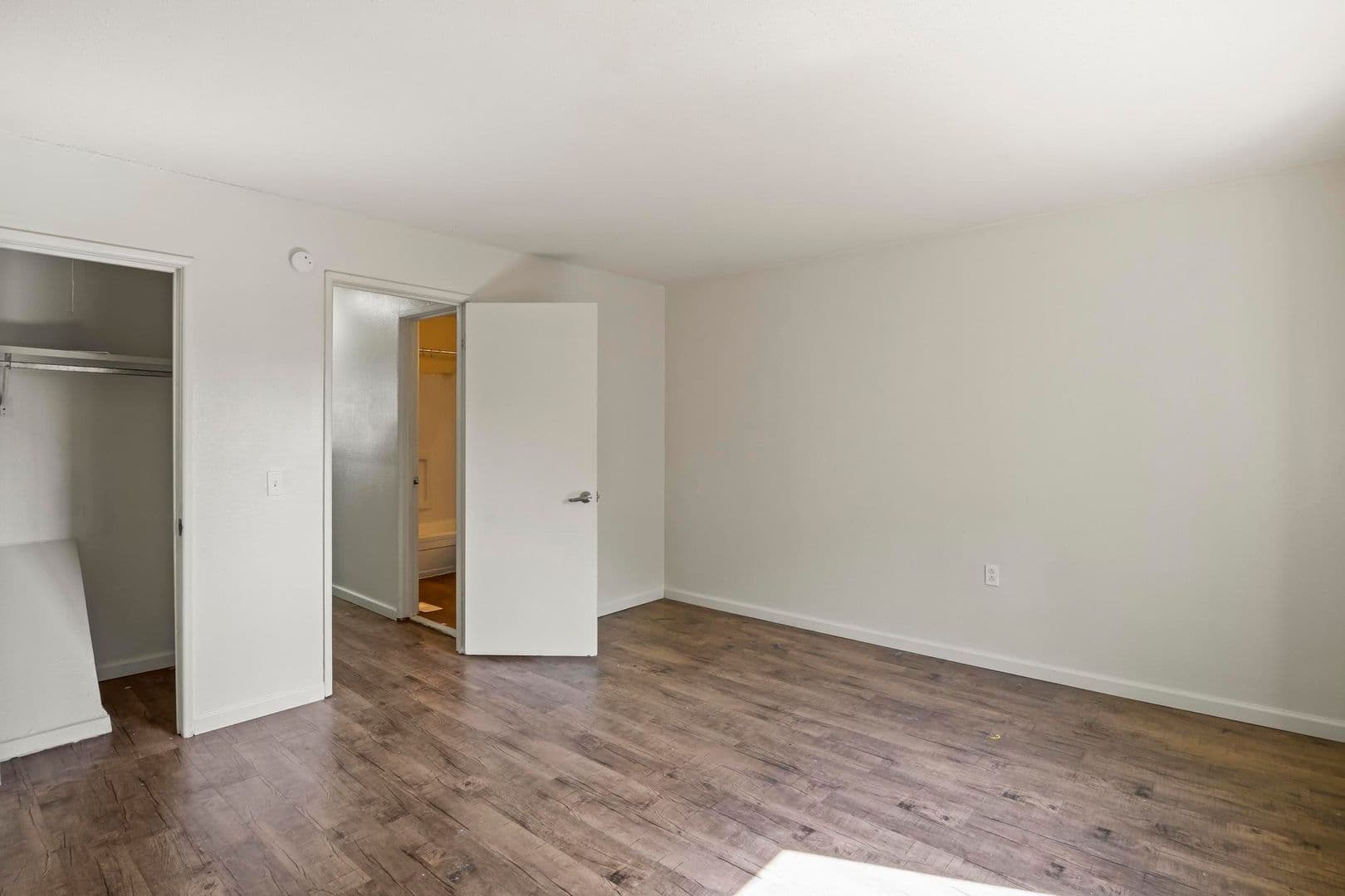 St Ann Apartment: 11120 Graben Dr, Apt D