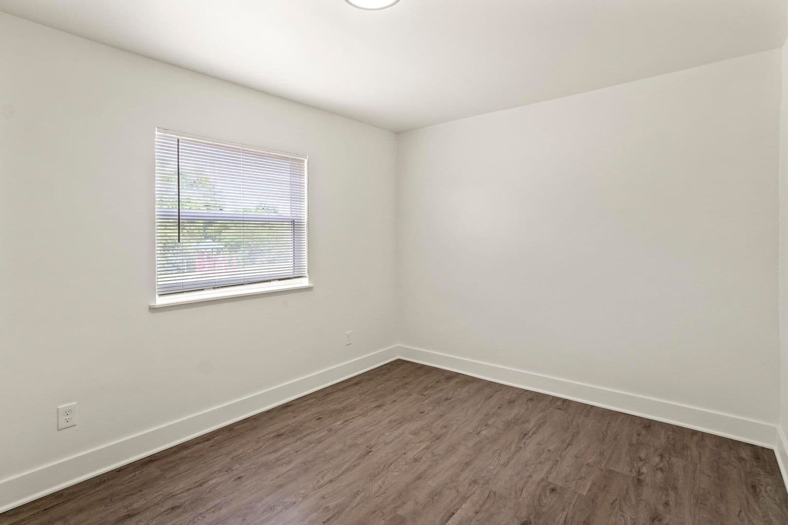 Saint Louis Apartment: 7851 Bandero Dr
