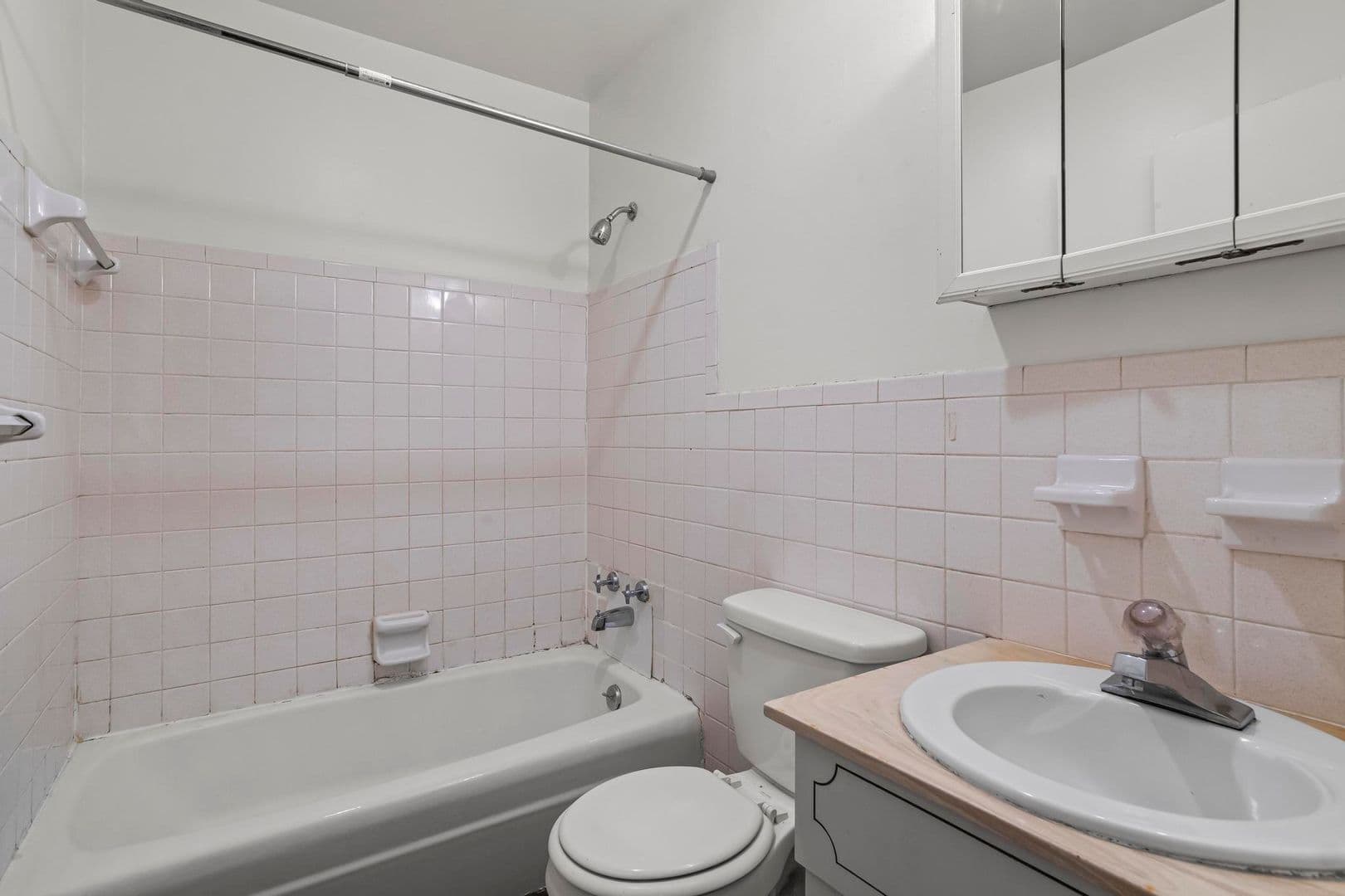 Granite City Apartment: 4078-01 Kathy Dr