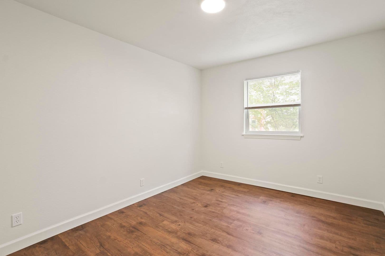 Collinsville Apartment: 1003 S Morrison Ave