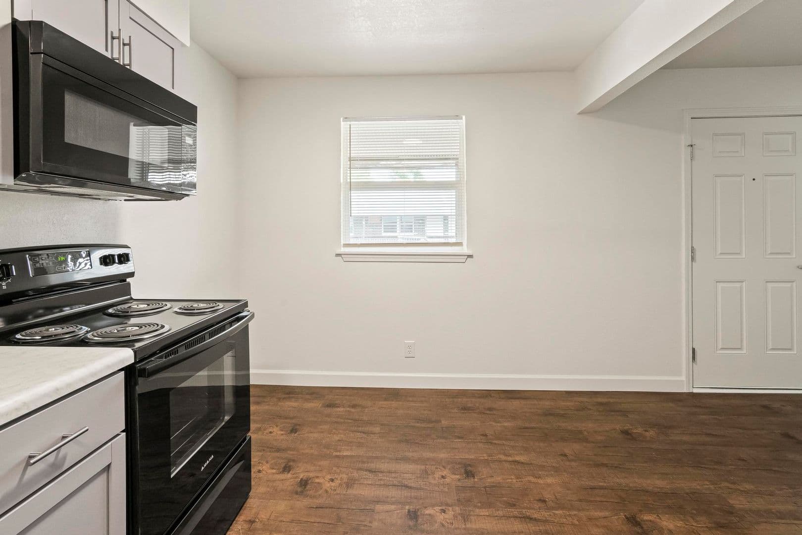 Collinsville Apartment: 1003 S Morrison Ave