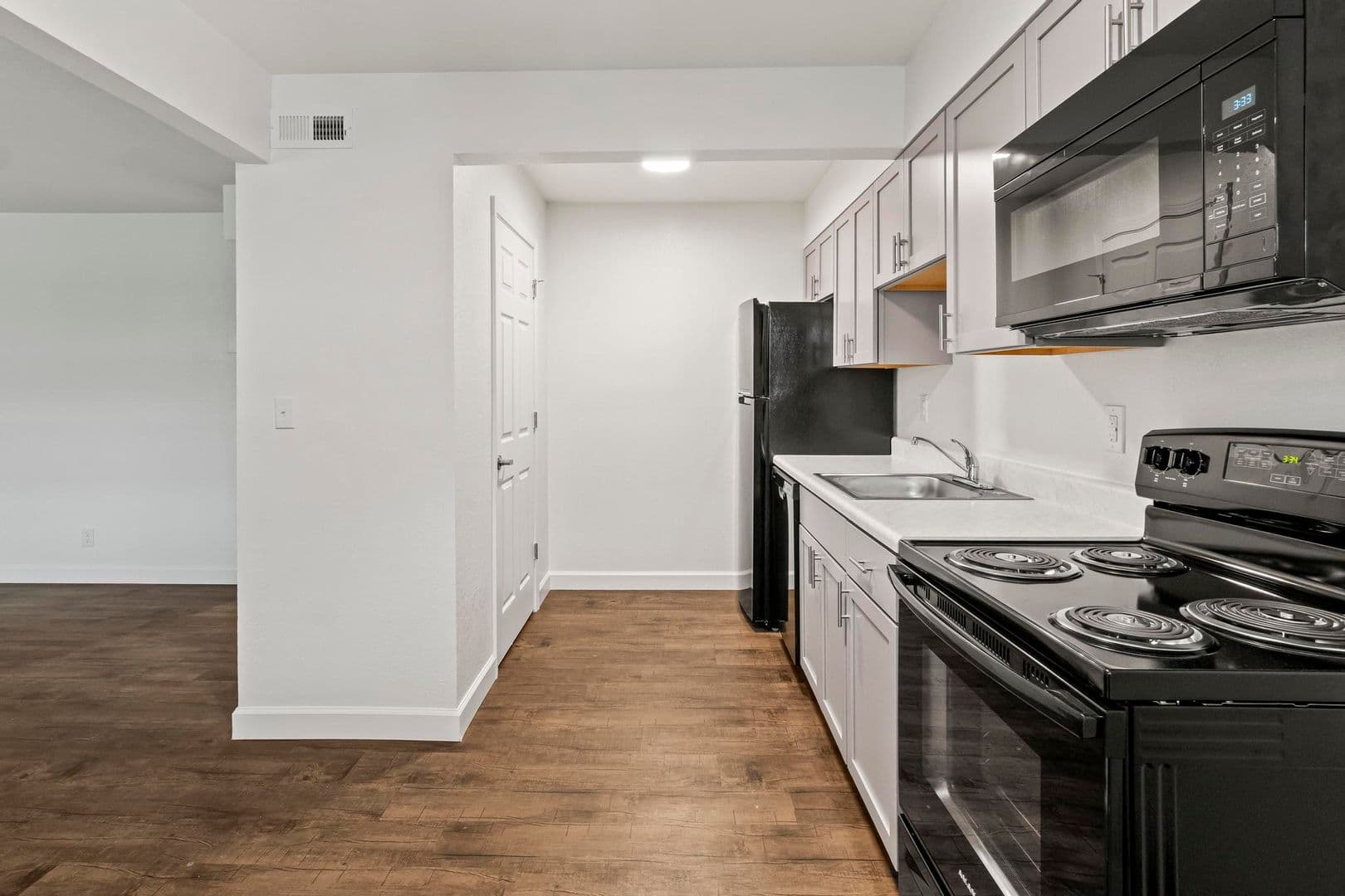 Collinsville Apartment: 1003 S Morrison Ave