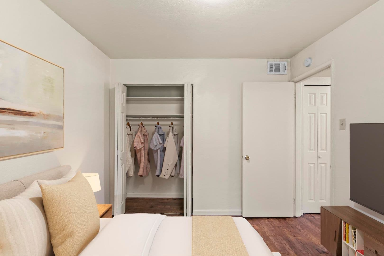 St Ann Apartment: 11120 Graben Dr Apt D