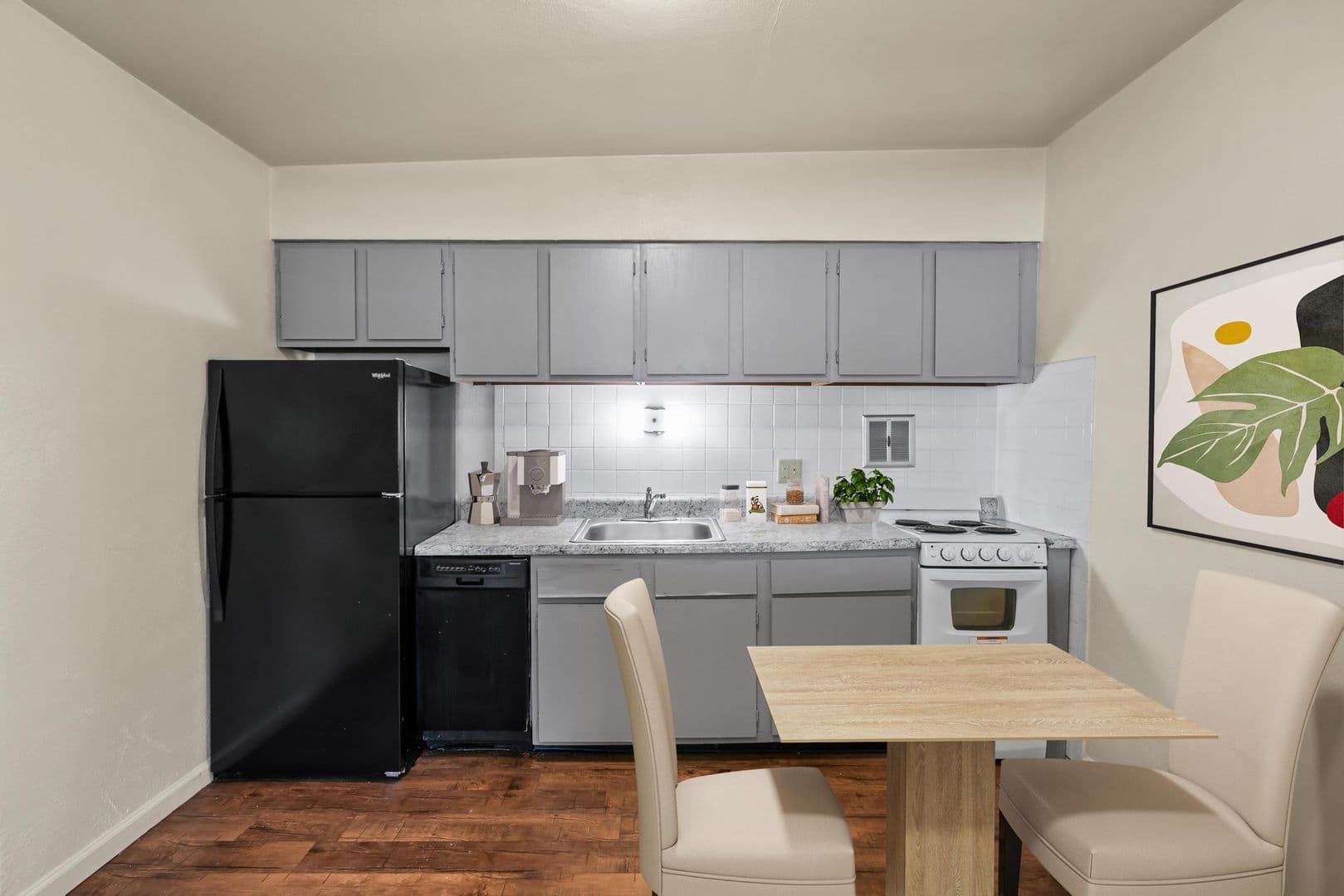 St Ann Apartment: 11120 Graben Dr Apt D
