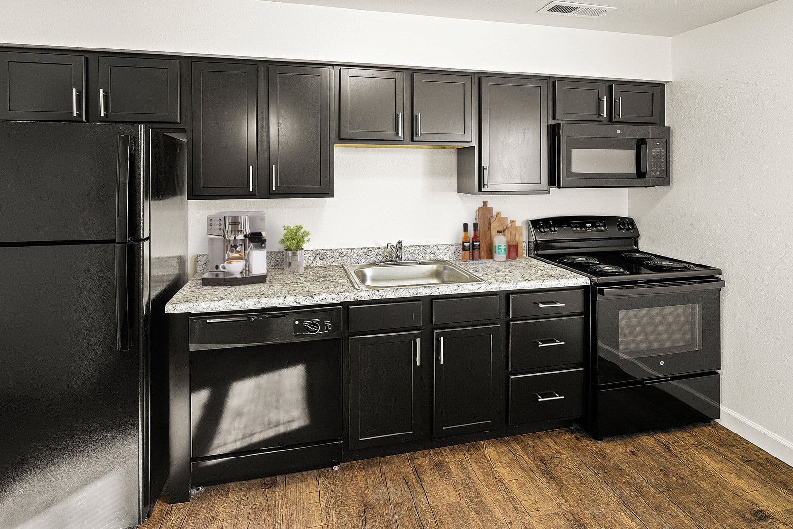 Granite City Apartment: 4078-1 Kathy Dr