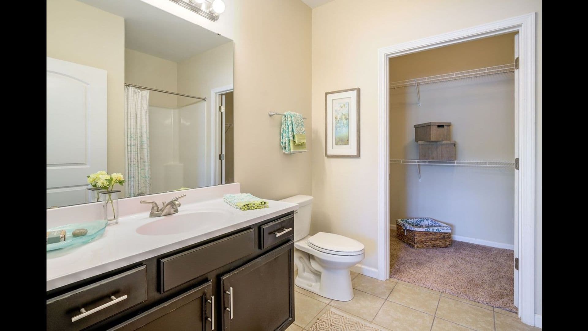 White House Apartment: 126 Madeline Way