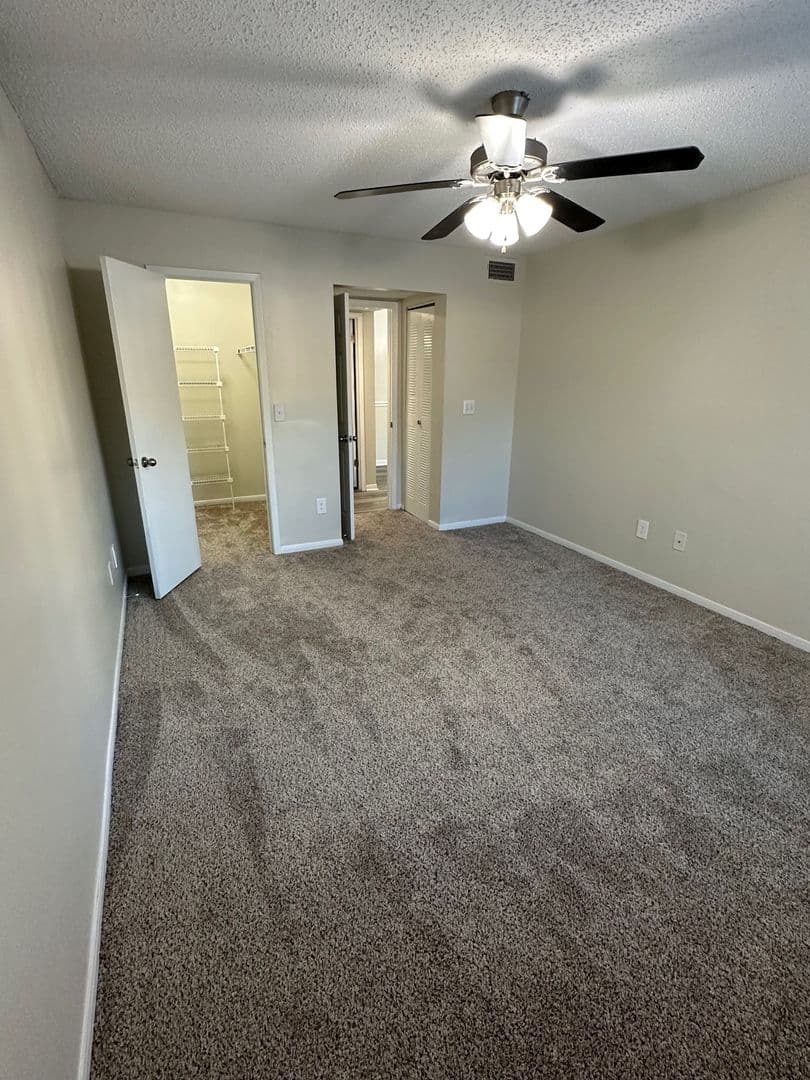 Knoxville Apartment: 7118 E Arbor Trace Lane