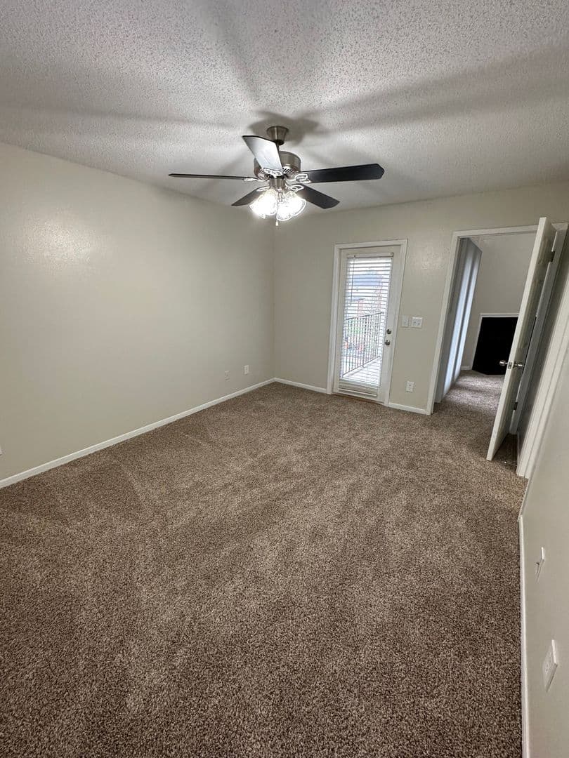 Knoxville Apartment: 7118 E Arbor Trace Lane