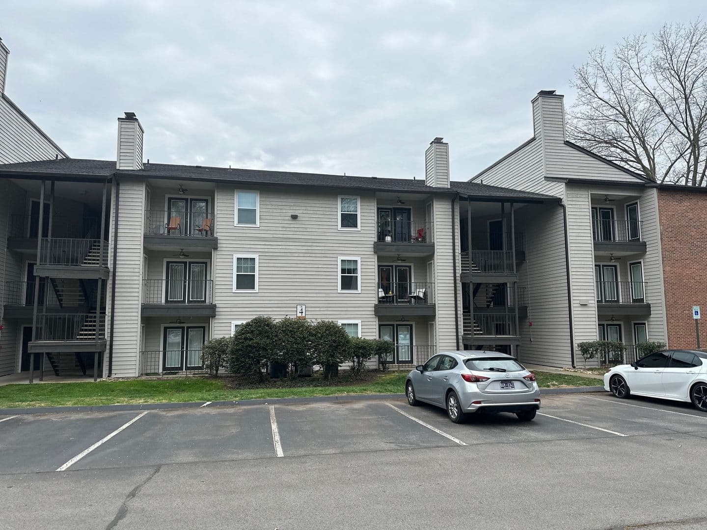 Knoxville Apartment: 7118 E Arbor Trace Lane