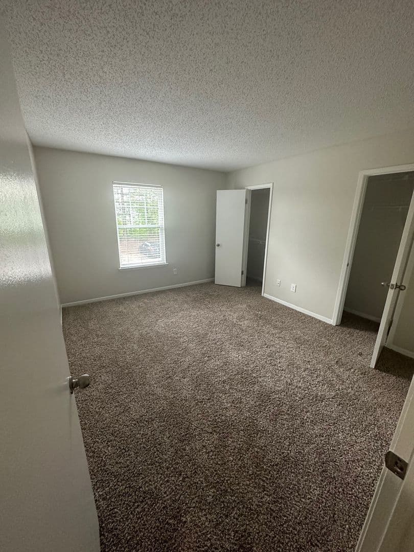 Knoxville Apartment: 7118 E Arbor Trace Lane