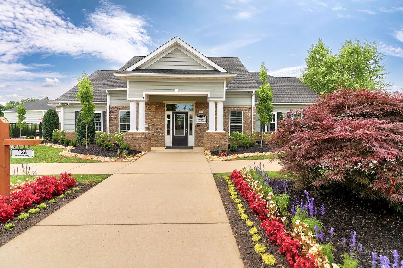 White House Apartment: 126 Madeline Way