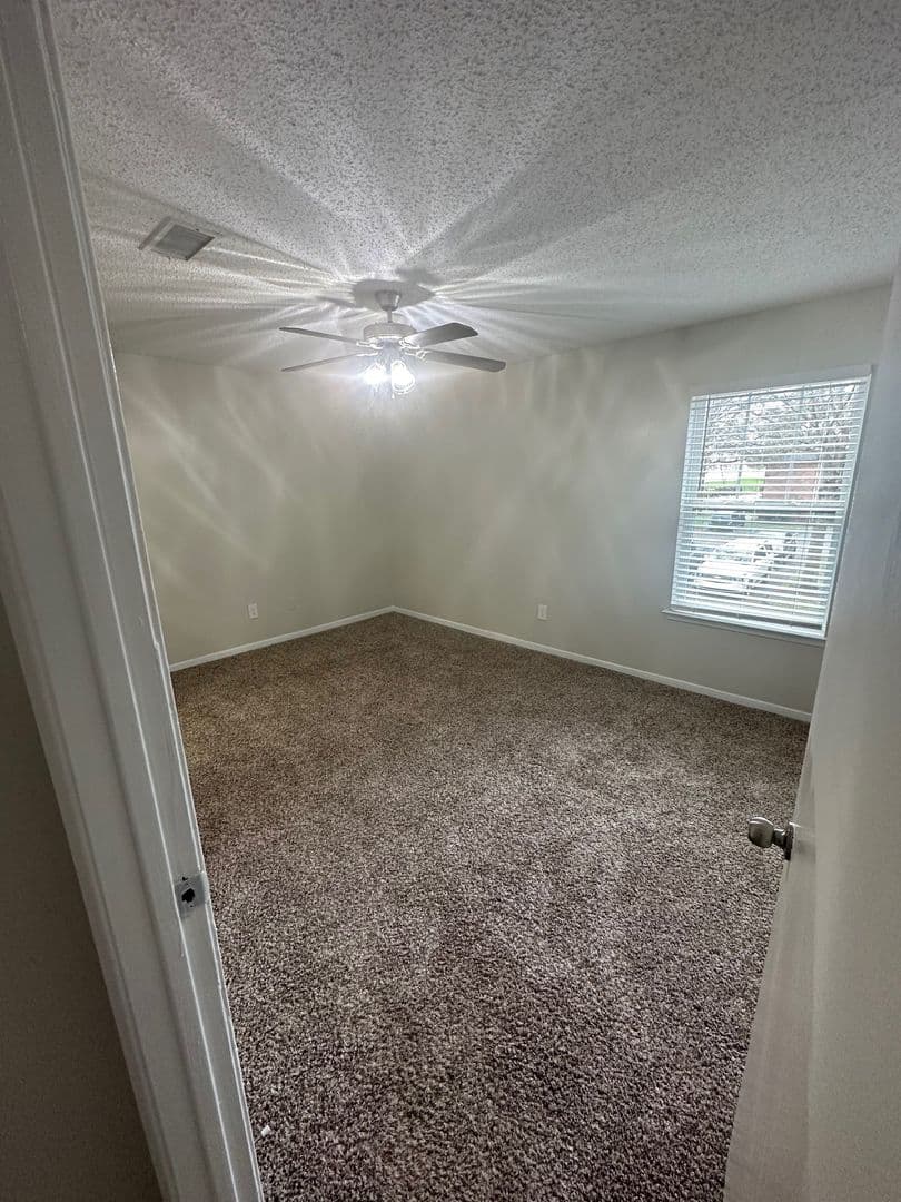 Knoxville Apartment: 7118 E Arbor Trace Lane