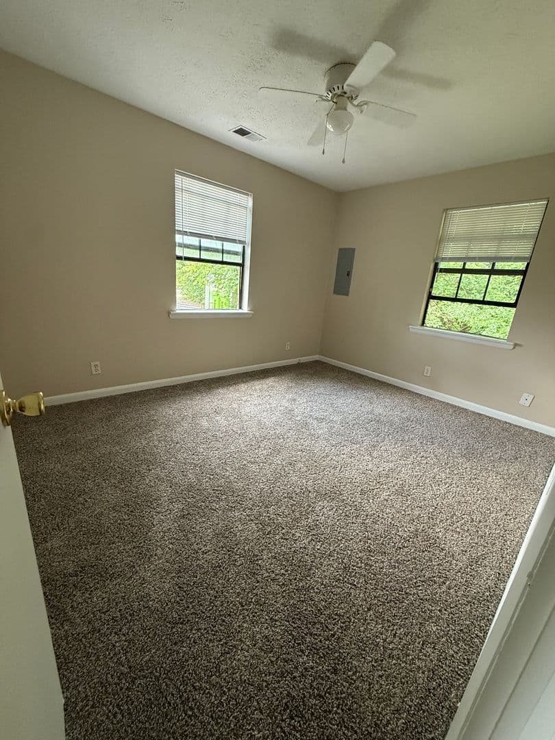 Crossville Apartment: Taylor Street