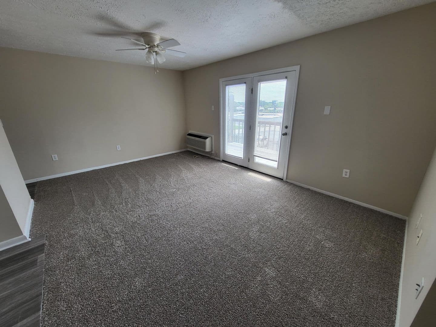 Crossville Apartment: Webb Ave