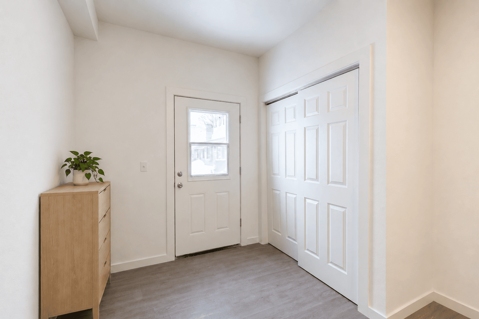 Moscow Apartment: 314 S Asbury St.