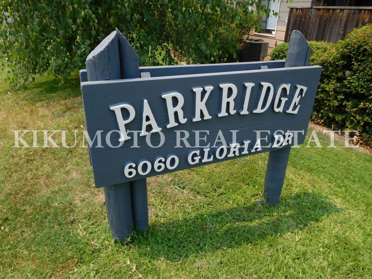 Sacramento House: 6060 Gloria Drive #9