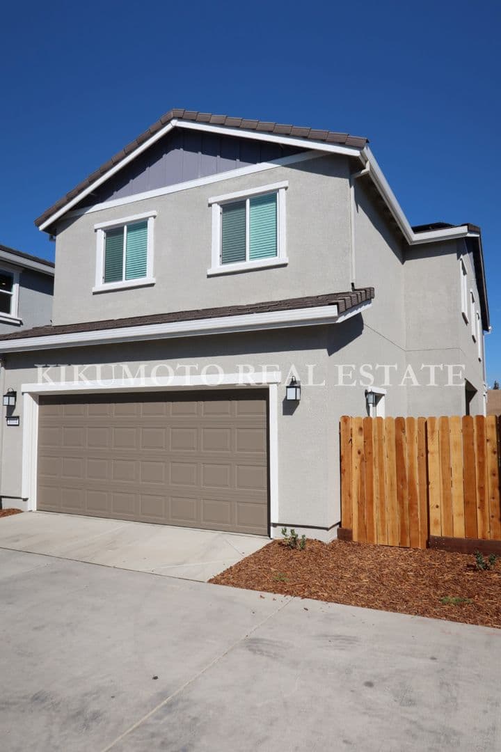 Sacramento House: 8004 Monkeyflower Way - 8004 Monkeyflower Way