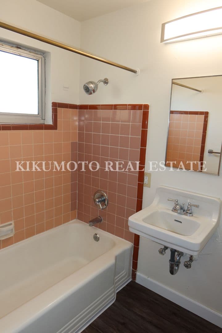 Sacramento Apartment: 3010 T Street