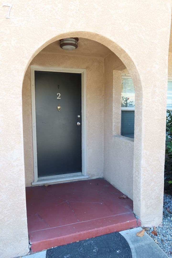 Sacramento Apartment: 2017 30th Street