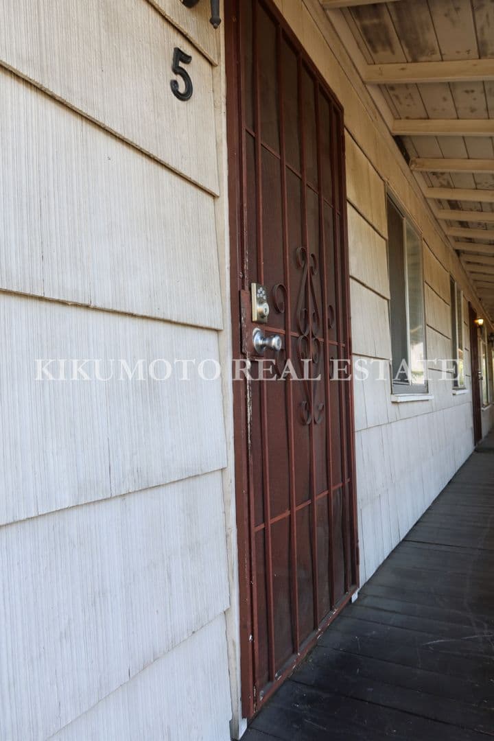 Sacramento Apartment: 3010 T Street