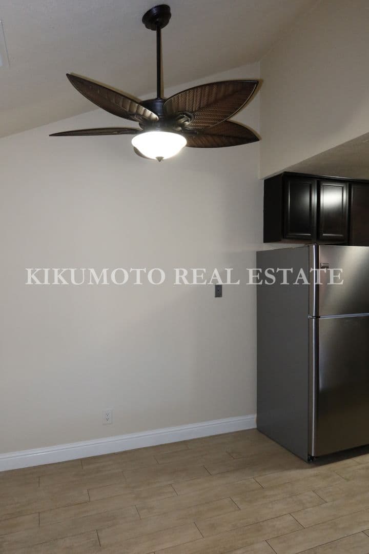 Sacramento House: 6060 Gloria Drive #9