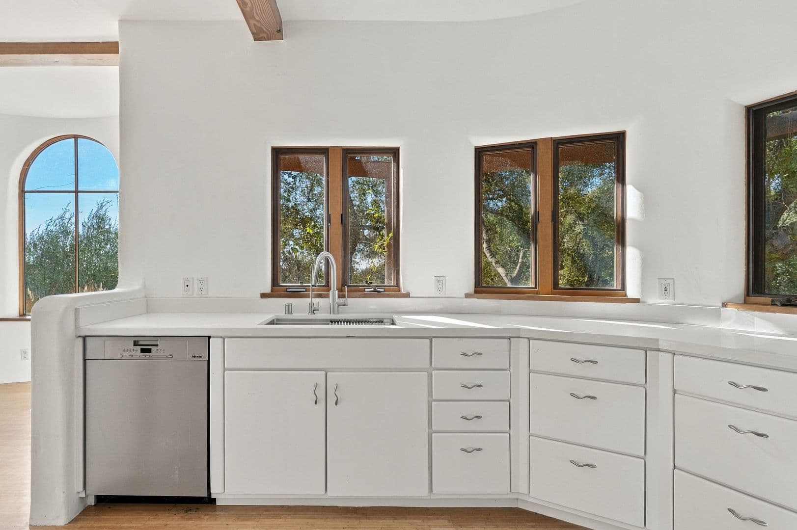 Santa Barbara House: 1480 Mission Canyon Rd