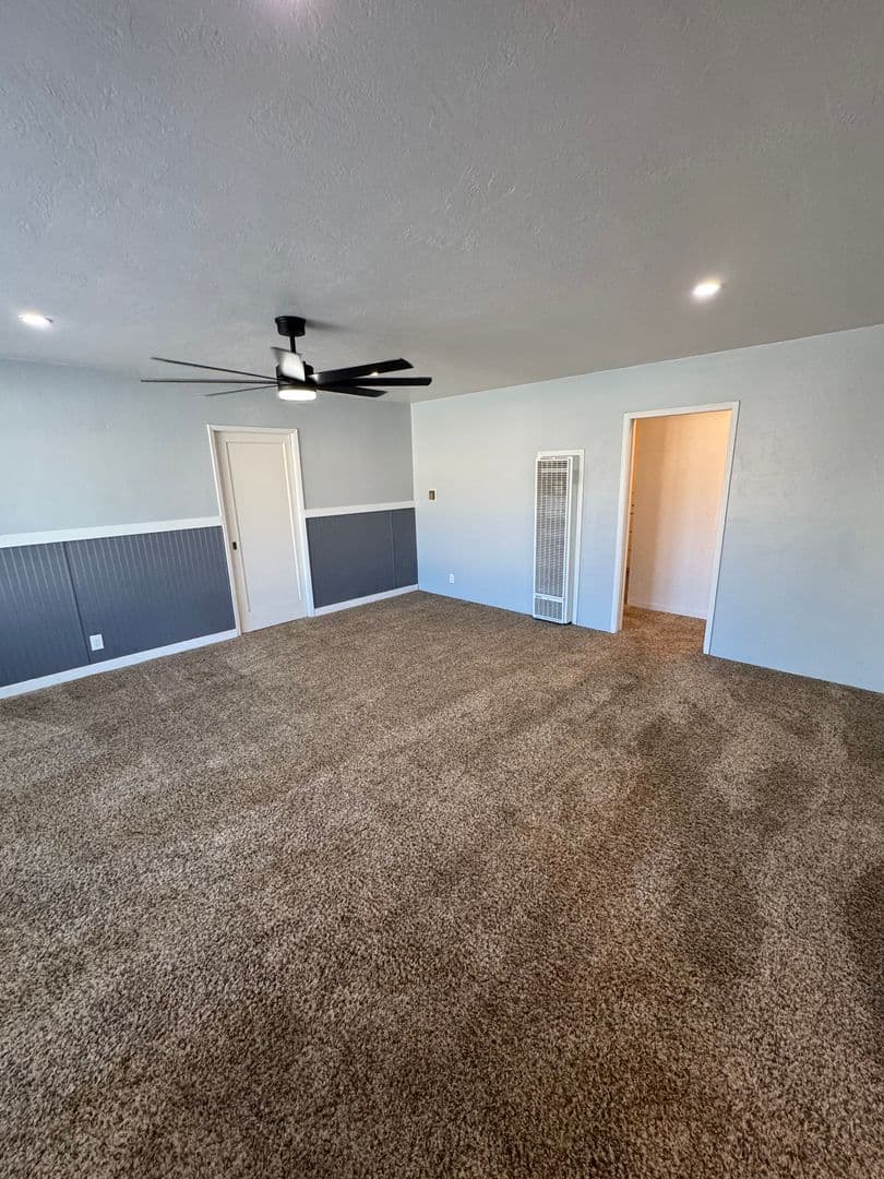 Orcutt House: 205 N 1st St
