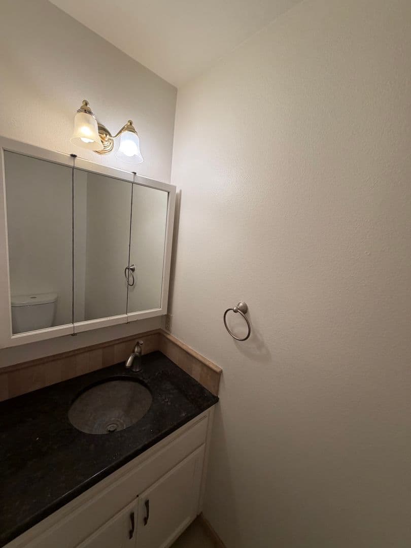 Nipomo House: 204 Ruby Ln,