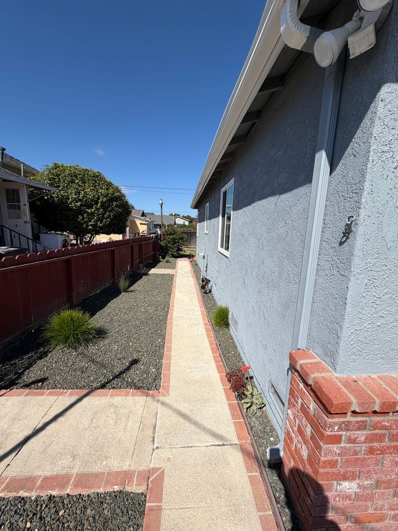 Orcutt House: 205 N 1st St