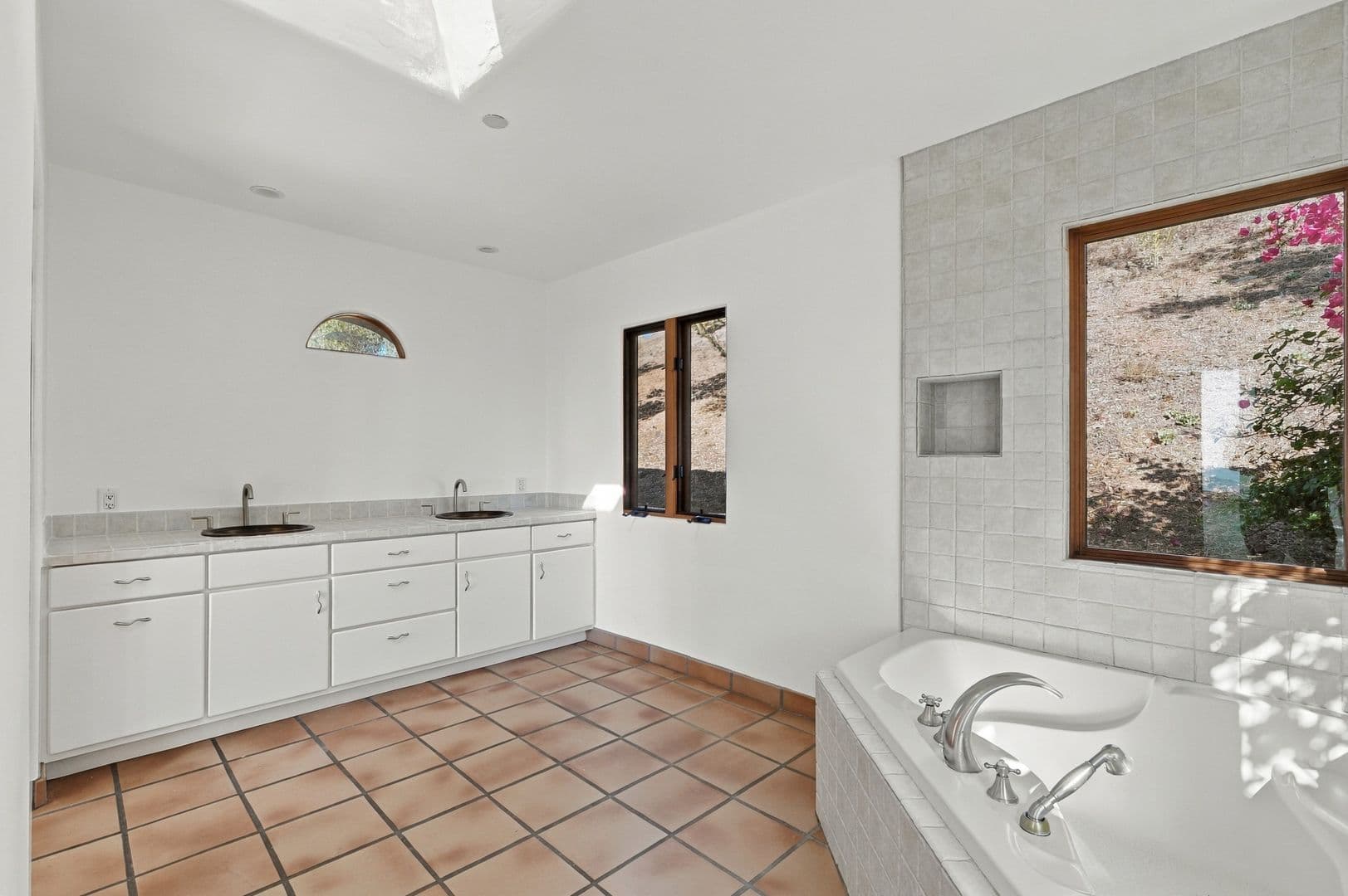Santa Barbara House: 1480 Mission Canyon Rd