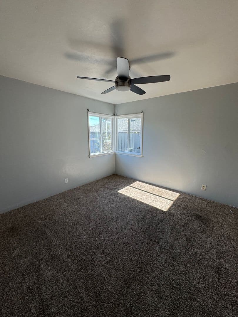 Orcutt House: 205 N 1st St