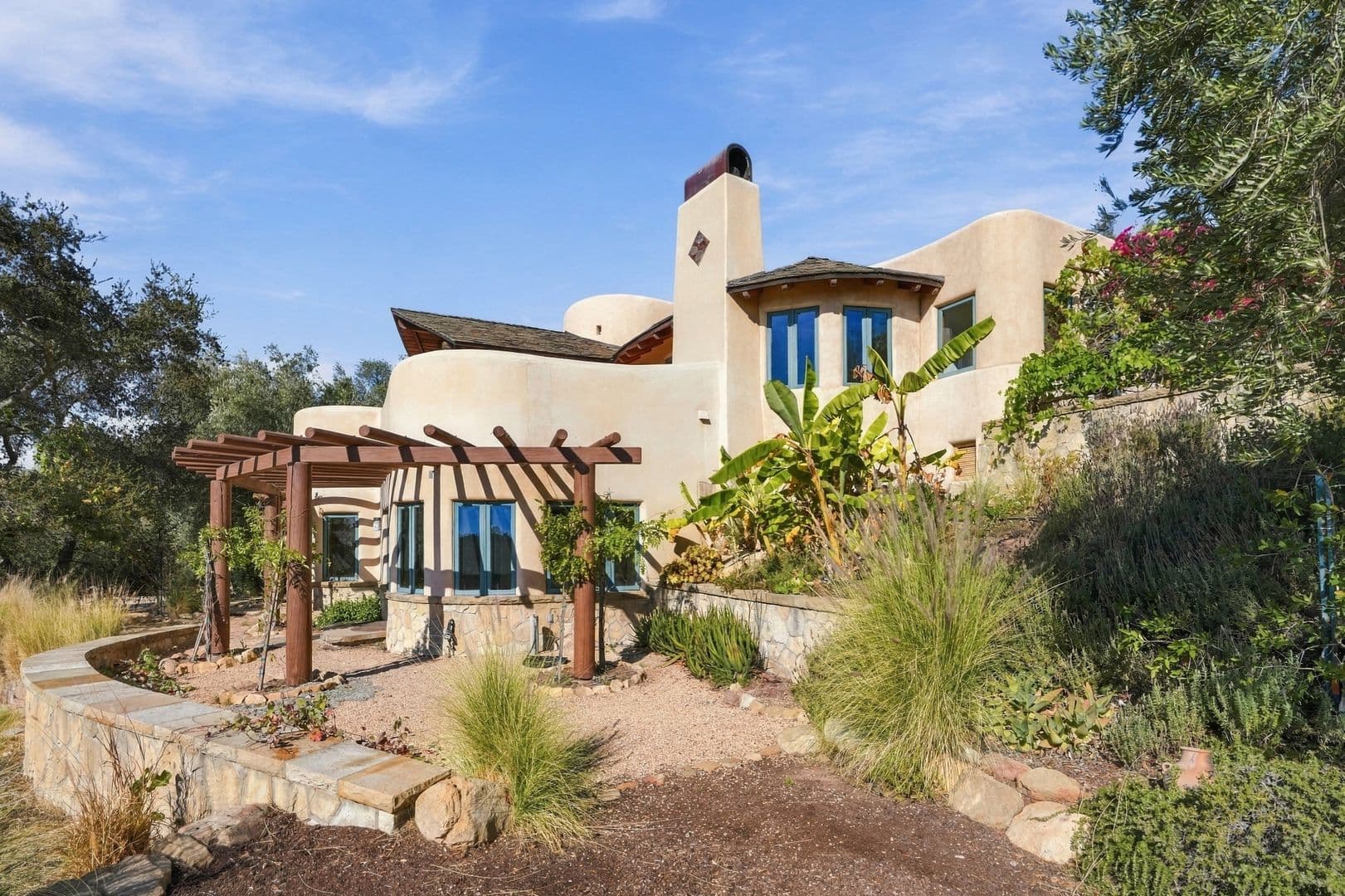 Santa Barbara House: 1480 Mission Canyon Rd