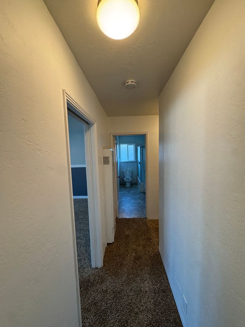 Orcutt House: 205 N 1st St