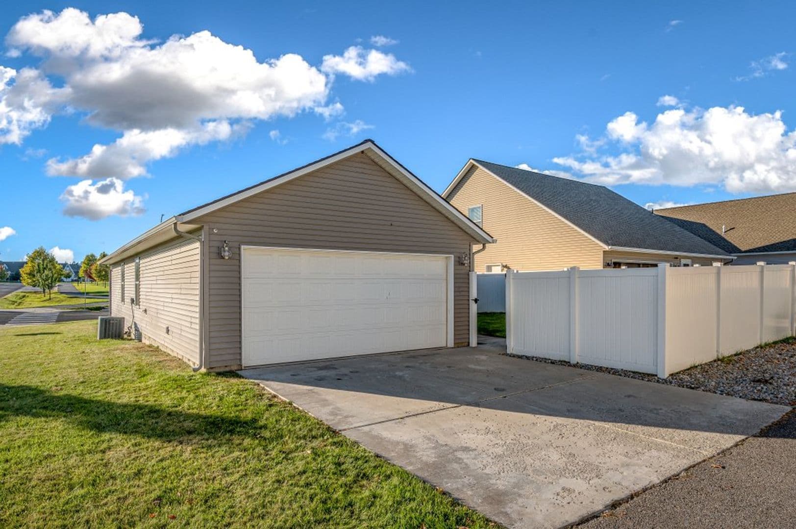 Post Falls House: 8606 N. Spokane Street