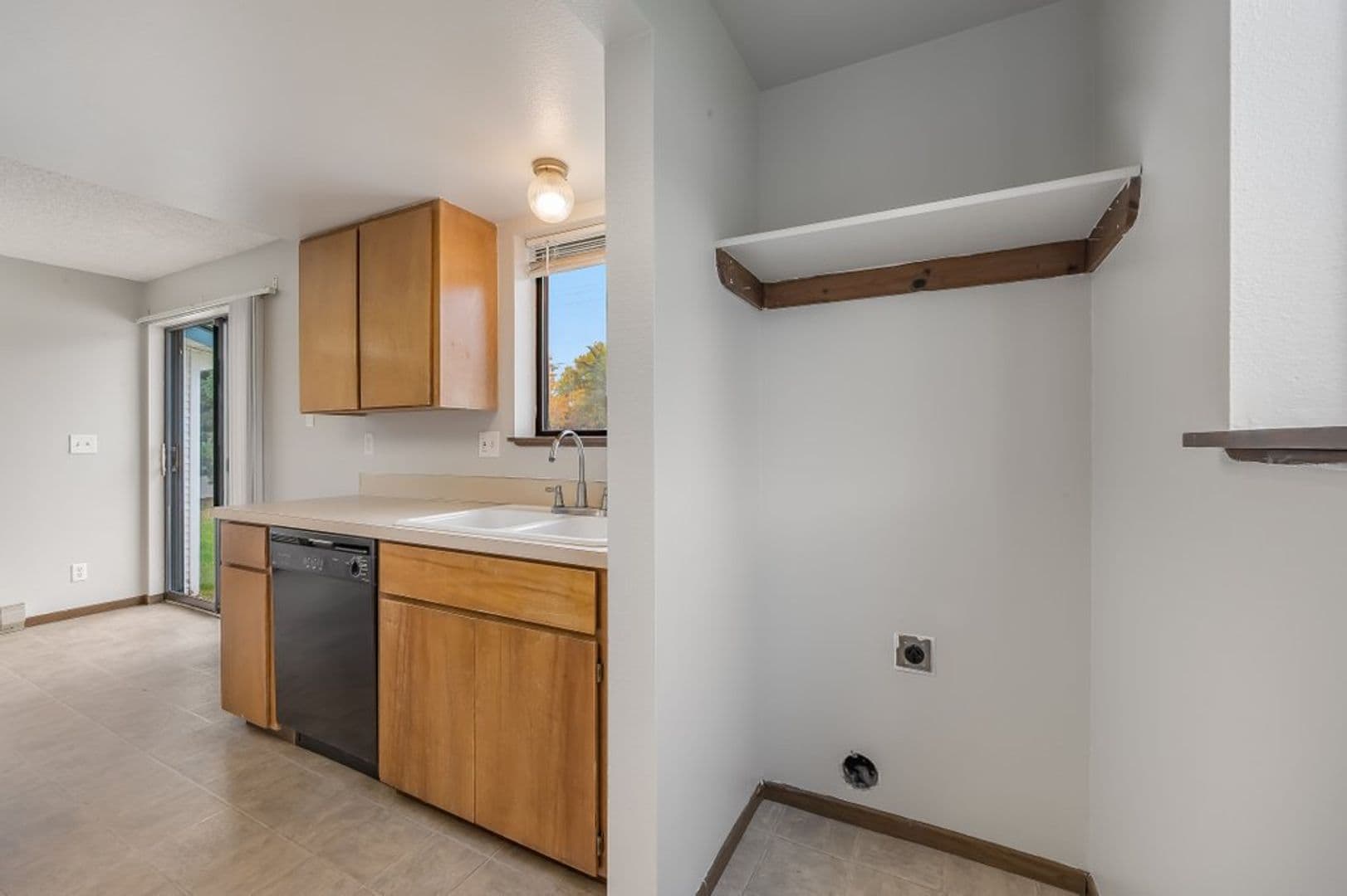 Hayden House: 10373 N. Hillview Drive