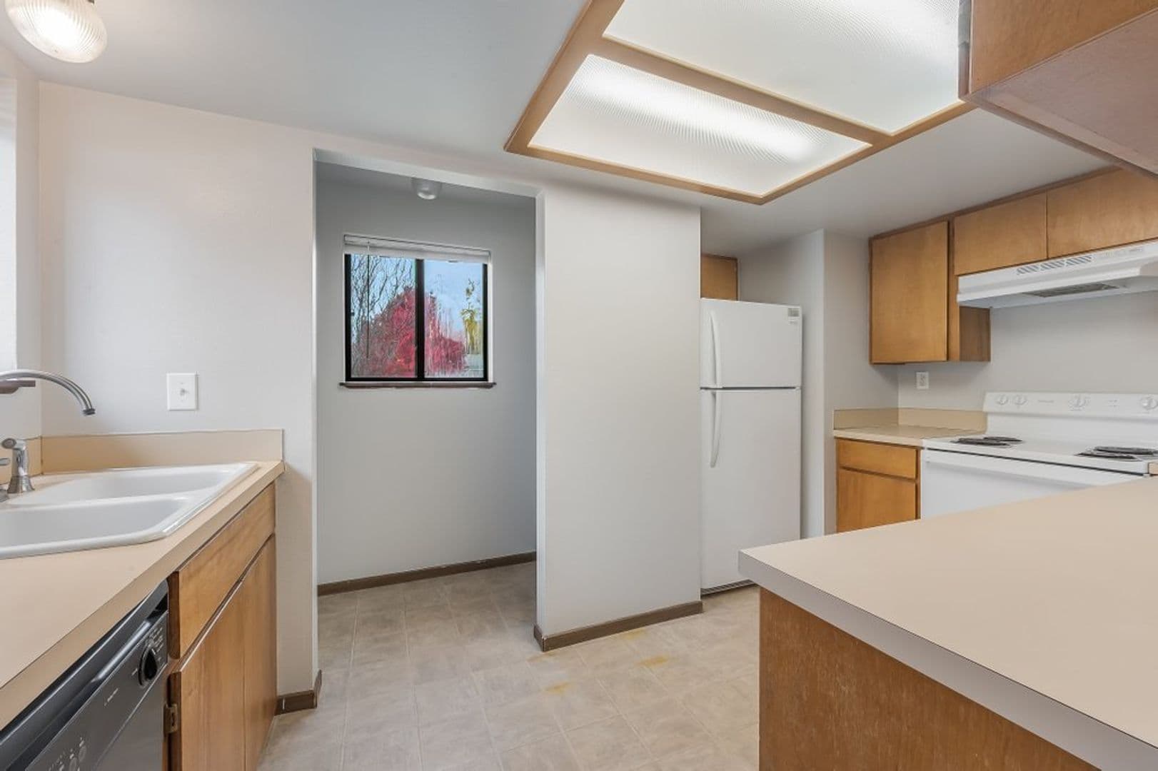 Hayden House: 10373 N. Hillview Drive