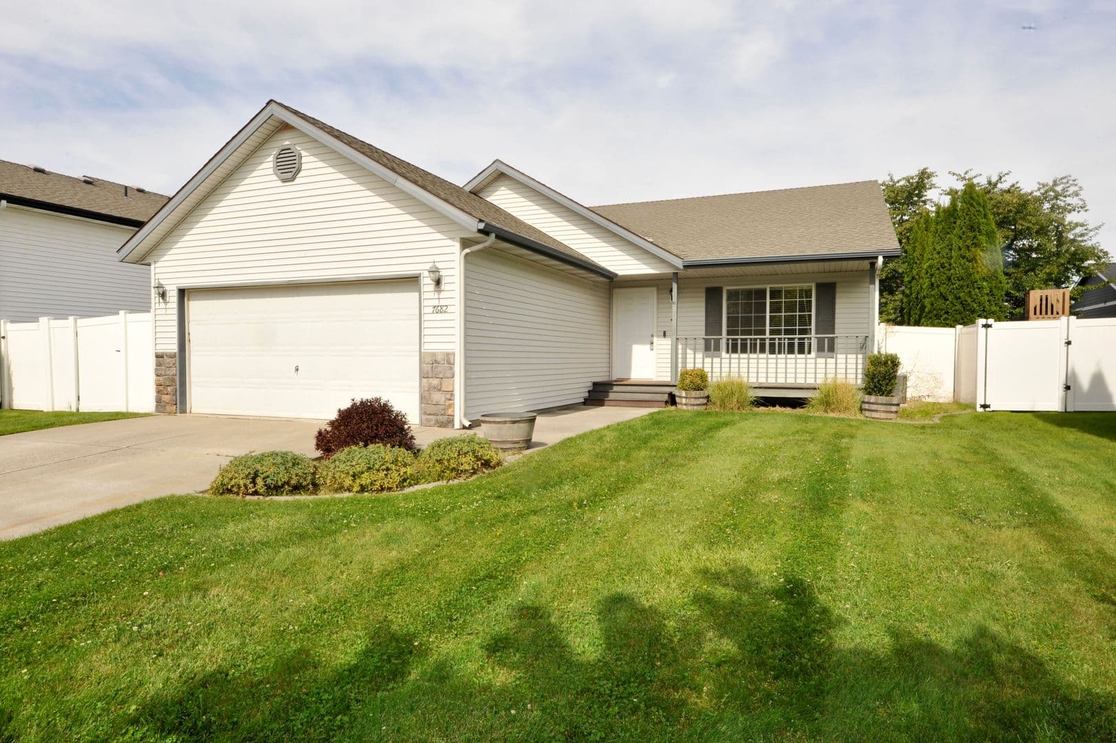 Coeur d'Alene House: 7682 N. Joanna Drive