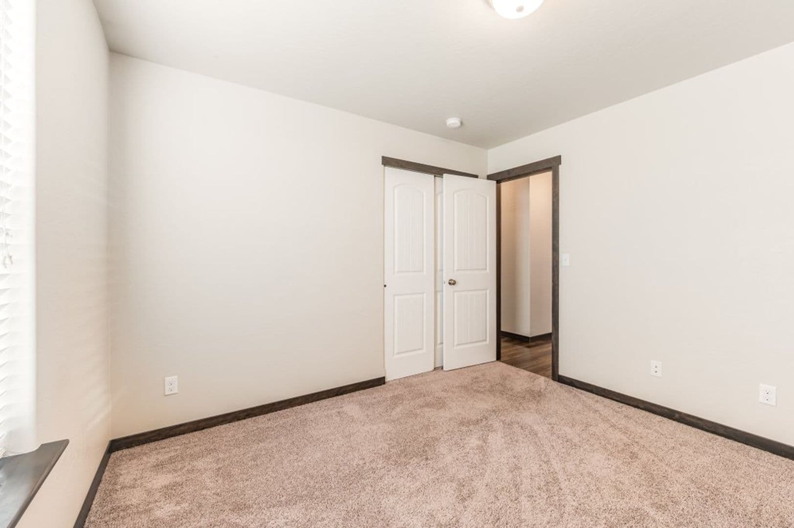 Post Falls House: 8606 N. Spokane Street