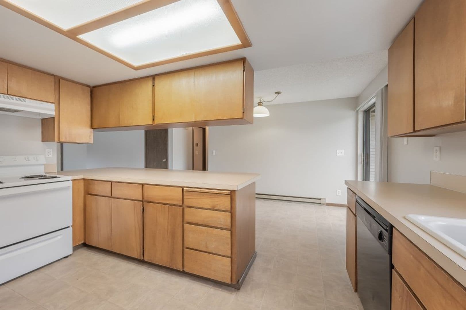 Hayden House: 10373 N. Hillview Drive