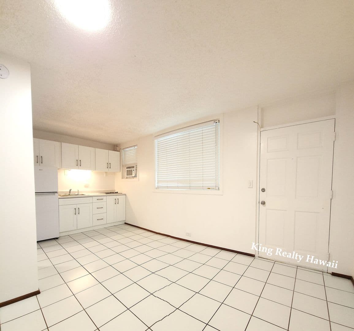 Honolulu Apartment: 1946 Ala Moana Blvd