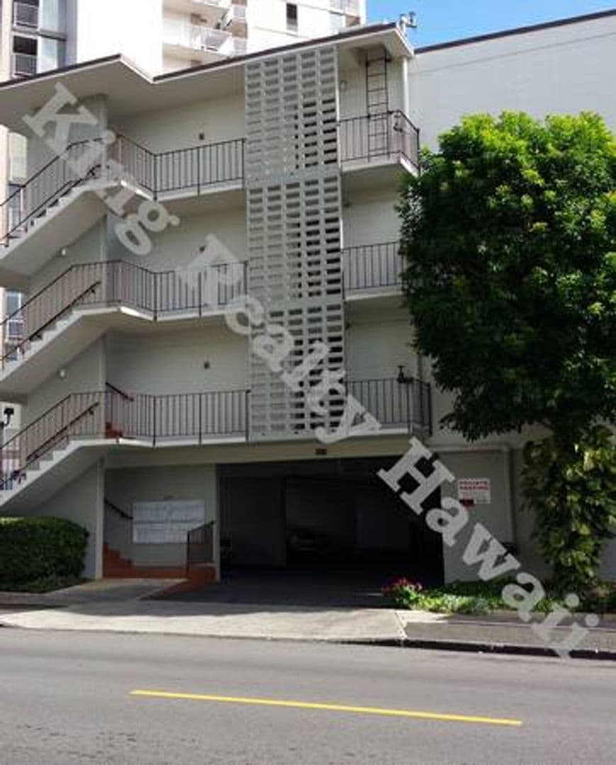 Honolulu Apartment: 1611 Keeaumoku St.