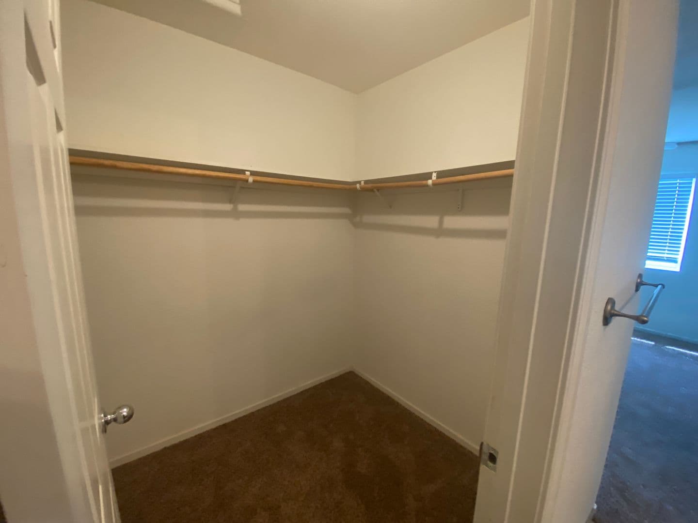 Hanford House: 1201 Hoover Way