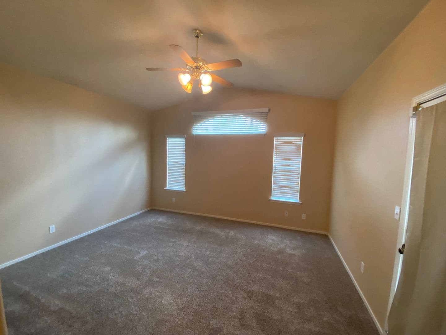 Lemoore House: 1421 Bay Street
