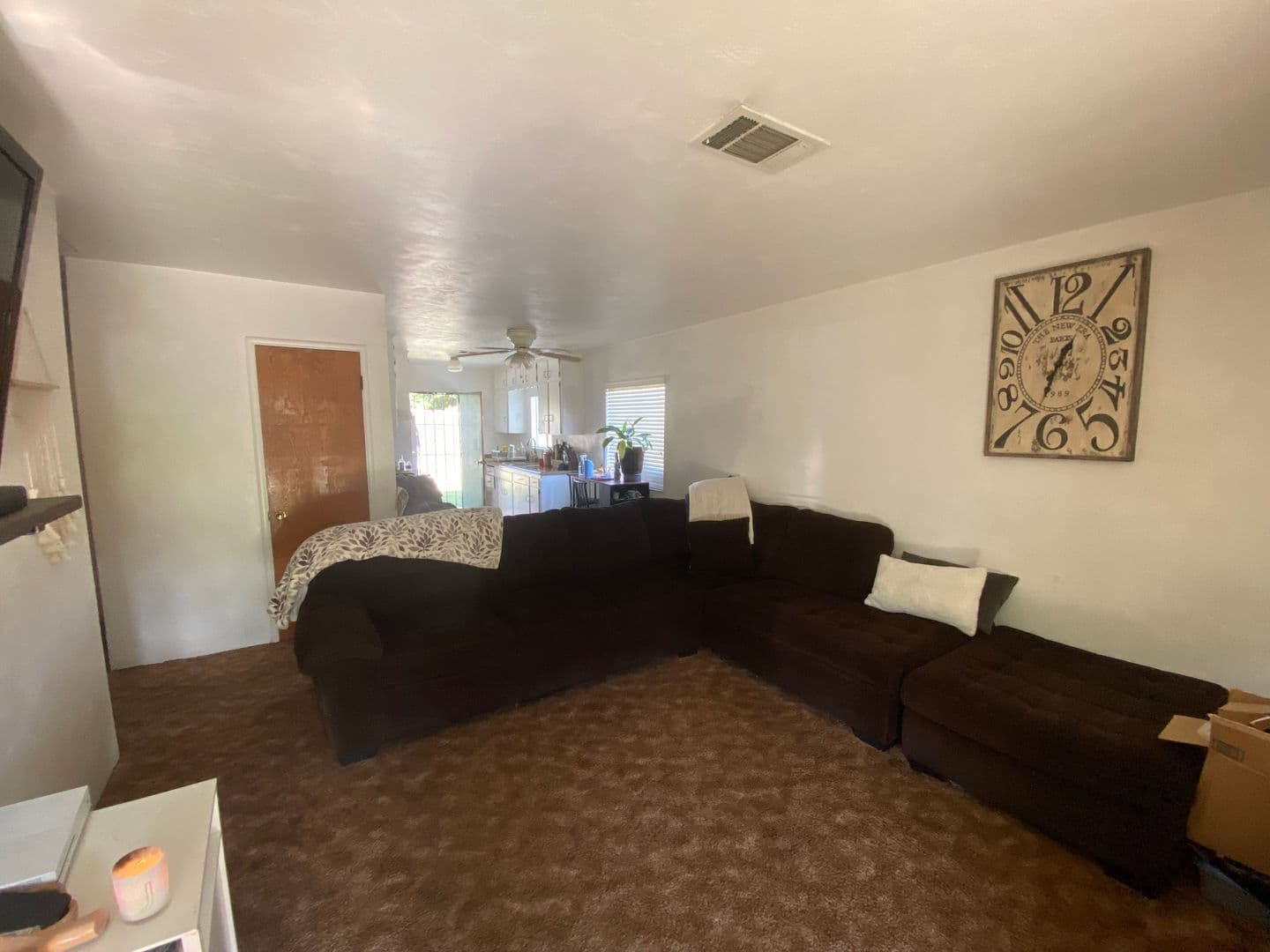 Hanford Apartment: 2024 Carter Way