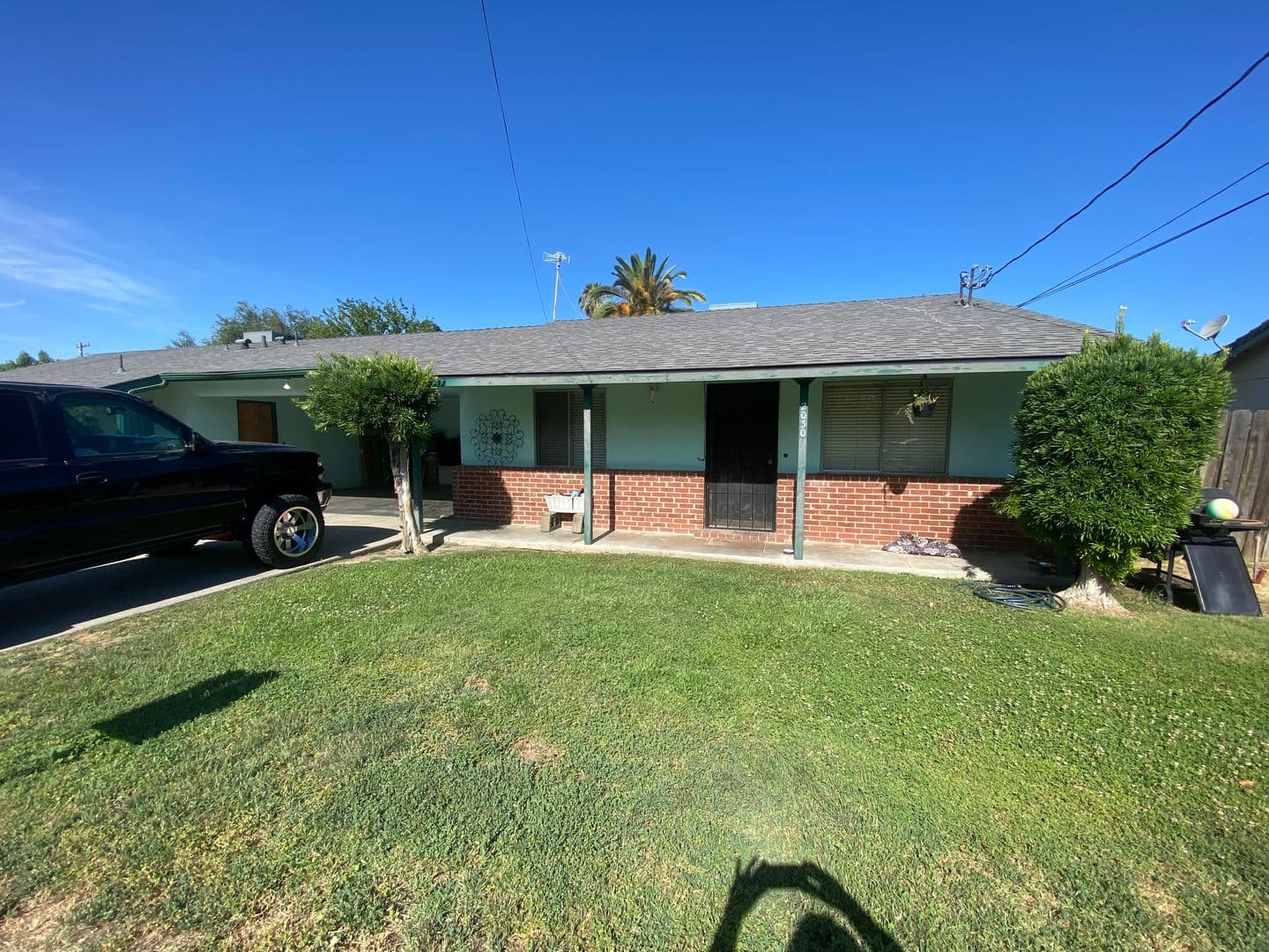 Hanford Apartment: 2024 Carter Way