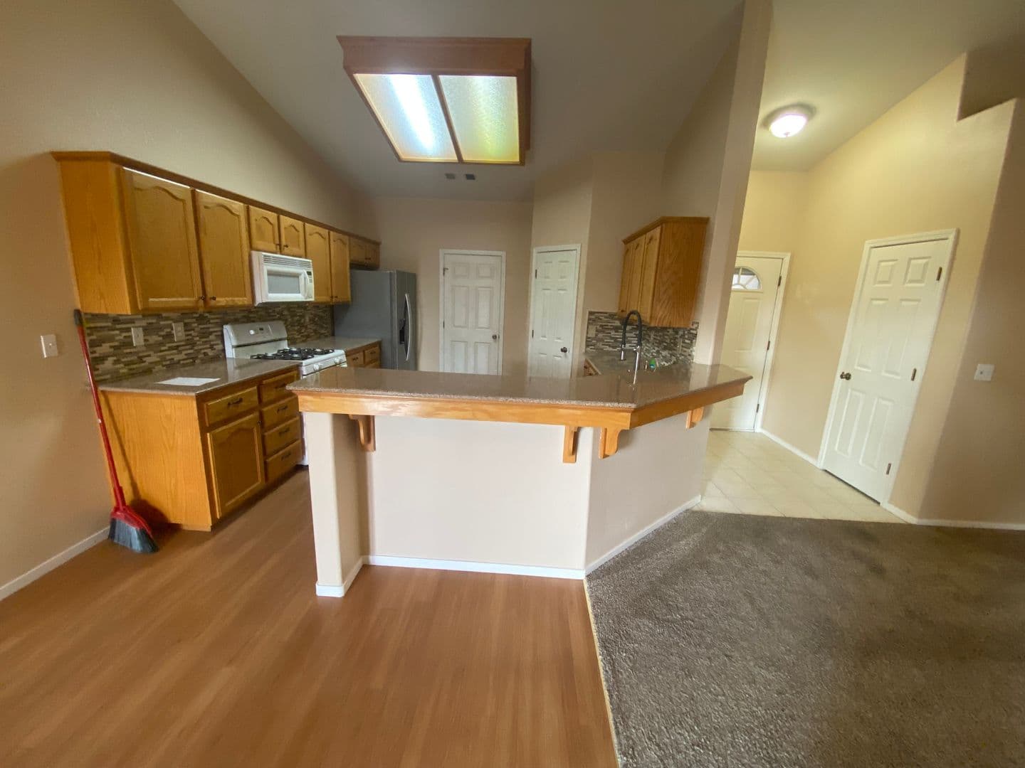 Lemoore House: 1421 Bay Street