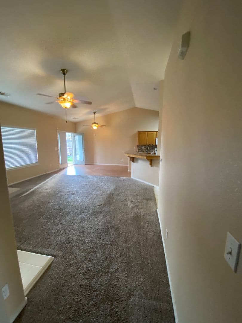 Lemoore House: 1421 Bay Street