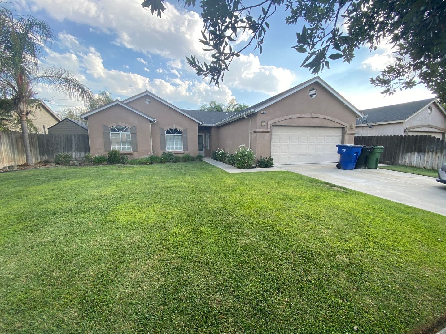 Lemoore House: 1421 Bay Street