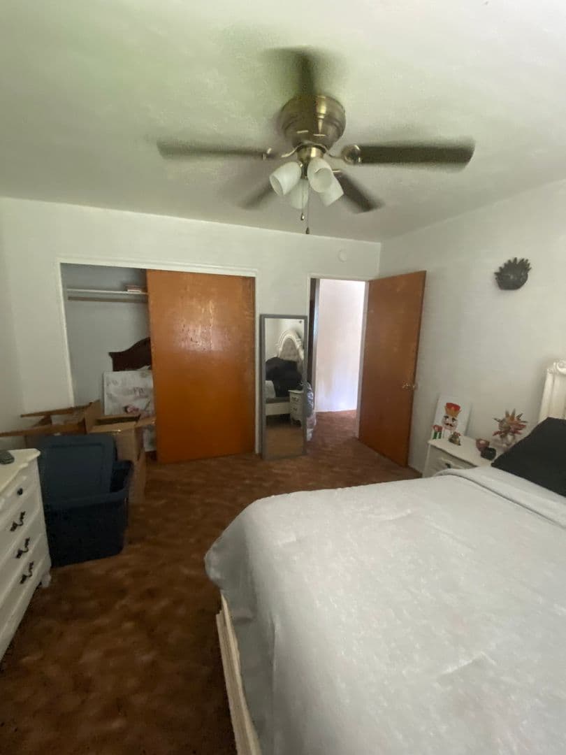 Hanford Apartment: 2024 Carter Way